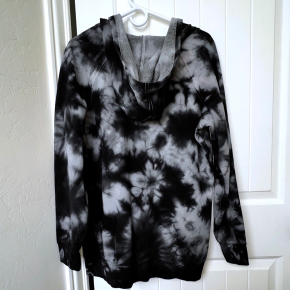 Hot Topic Black & White Tie-Dye Lace-Up Hoodie - Size 1X - Picture 4 of 6